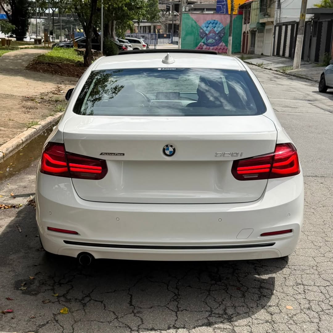 BMW 320i Sport GP Plus 18/18 69.700km à venda em São Paulo, Brazil - Foto 6