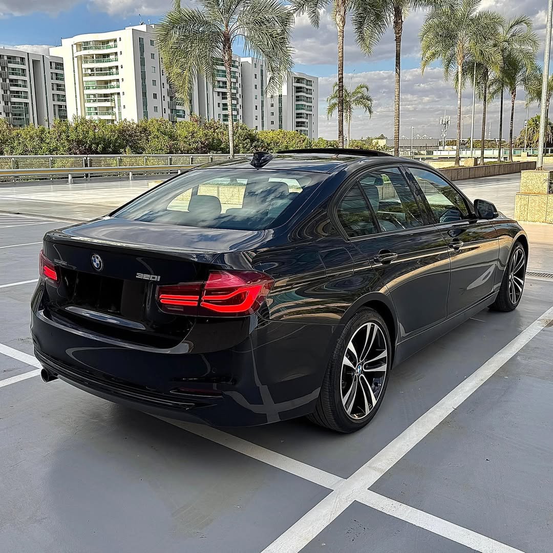 Imagem do Carro 4
