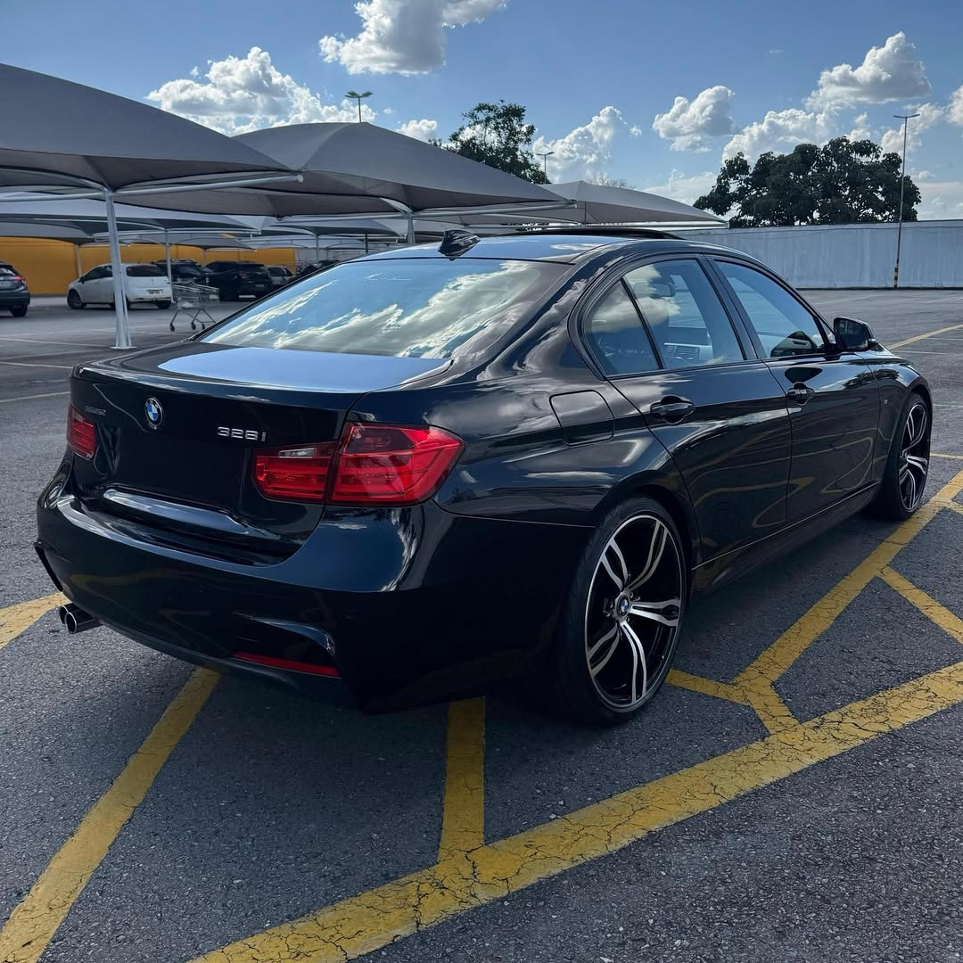 Imagem do Carro 6