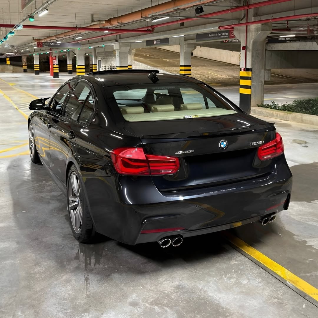 Bmw 328i M Sport 2017 77.000km à venda em Баїя - Foto 3