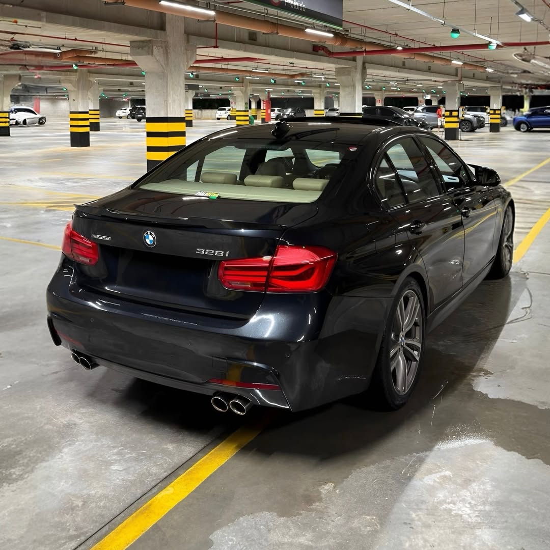 Bmw 328i M Sport 2017 77.000km à venda em Баїя - Foto 5