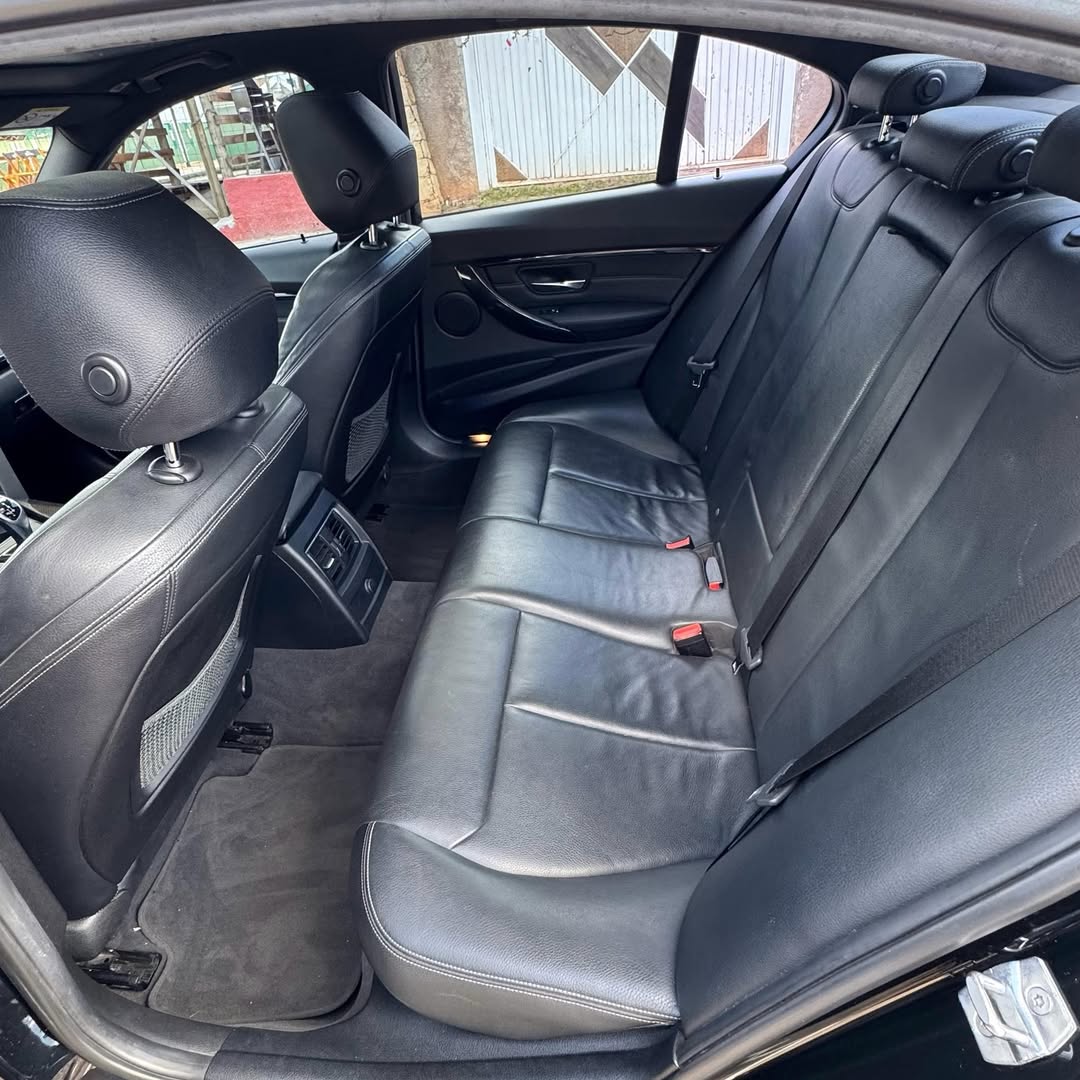 Imagem do Carro 10