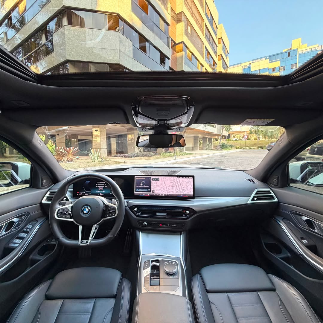 BMW 330e M Sport PHEV 2025 18.700km à venda em Brasília, District Federal, Brazil - Foto 7