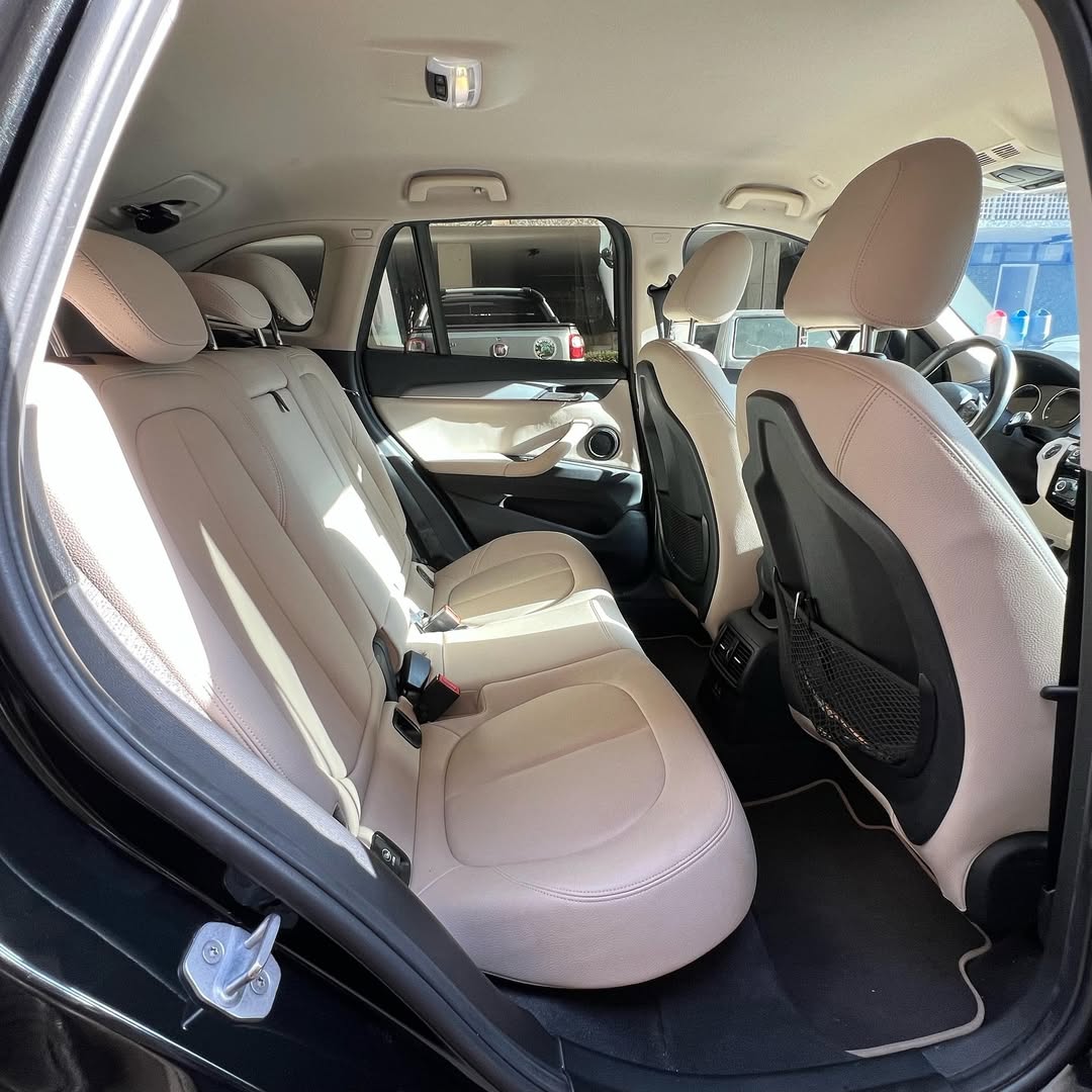 Imagem do Carro 10