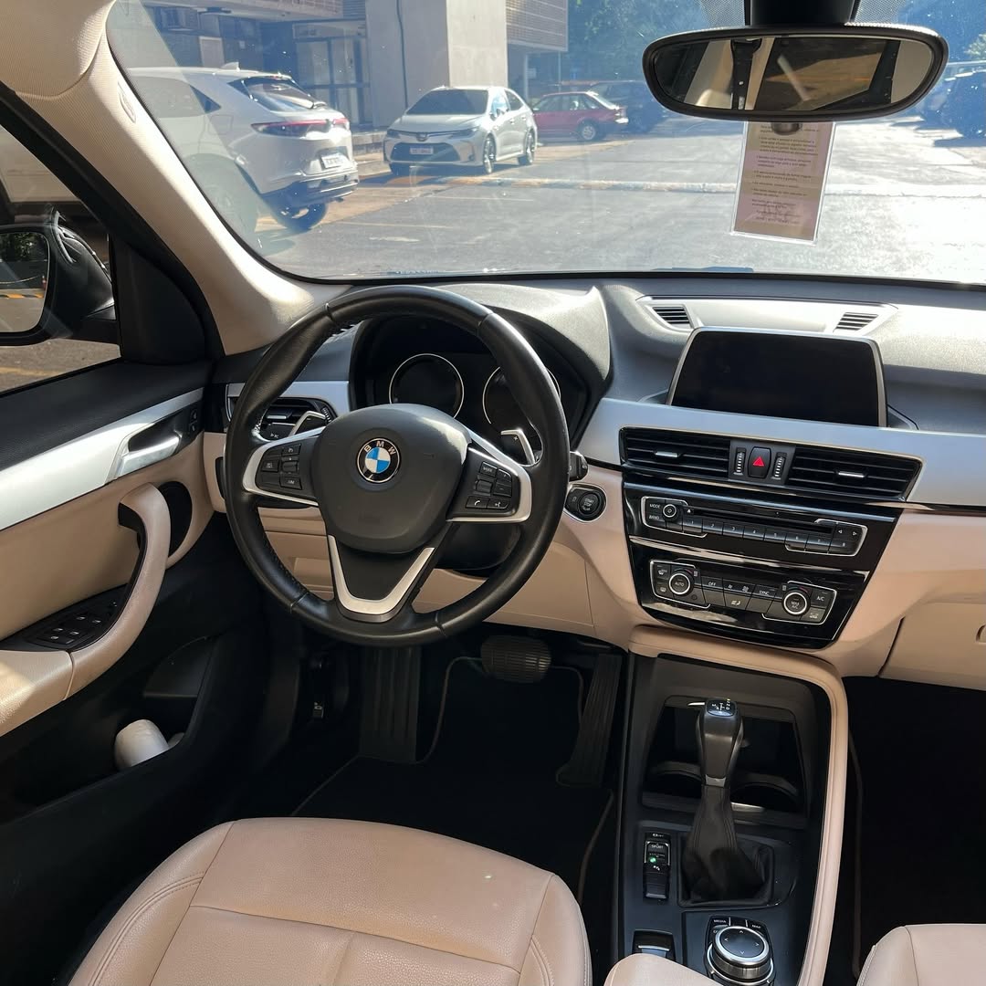 Imagem do Carro 8