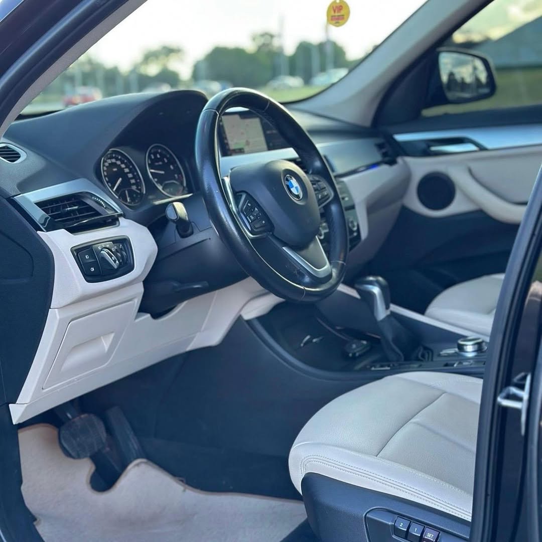Imagem do Carro 8