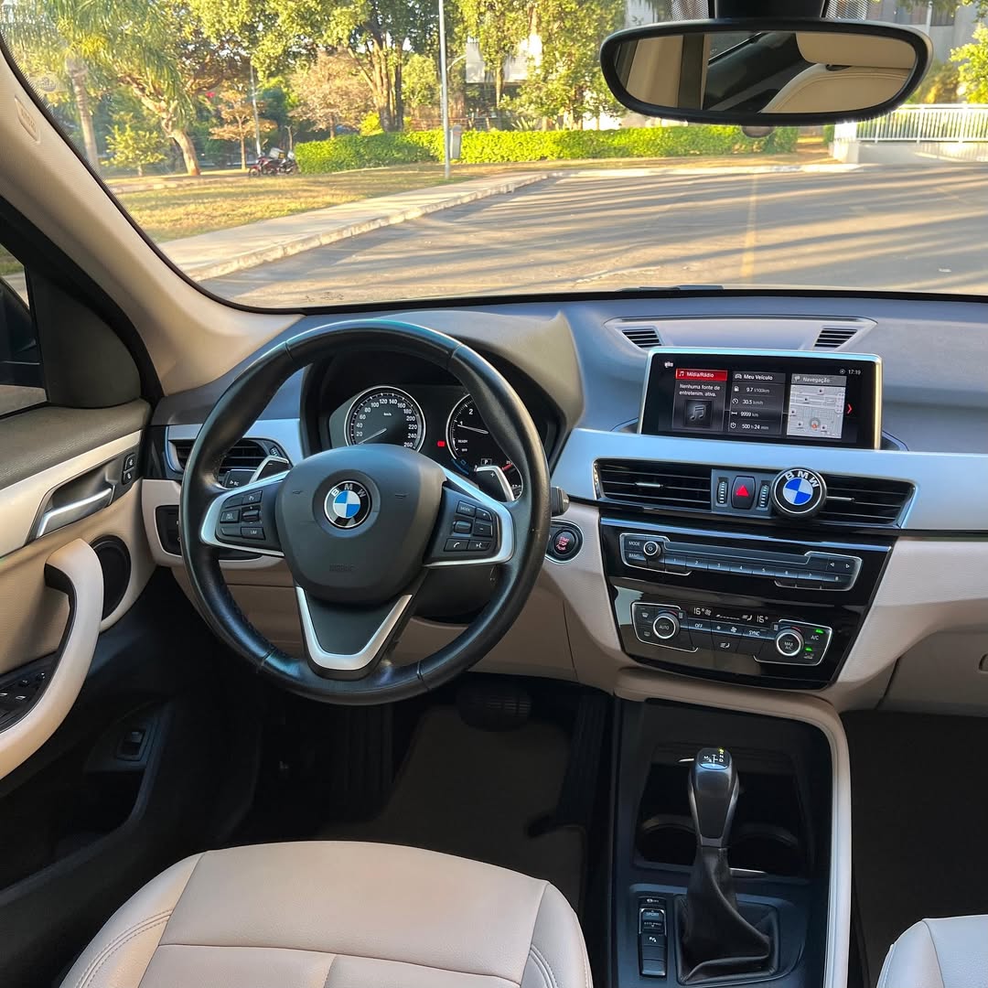 Imagem do Carro 8