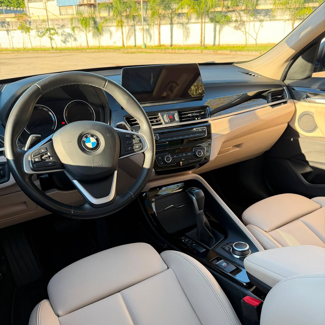 Bmw X1 sDrive20i X-Line 2020 49.840km à venda em São Paulo, Brazil - Foto 7
