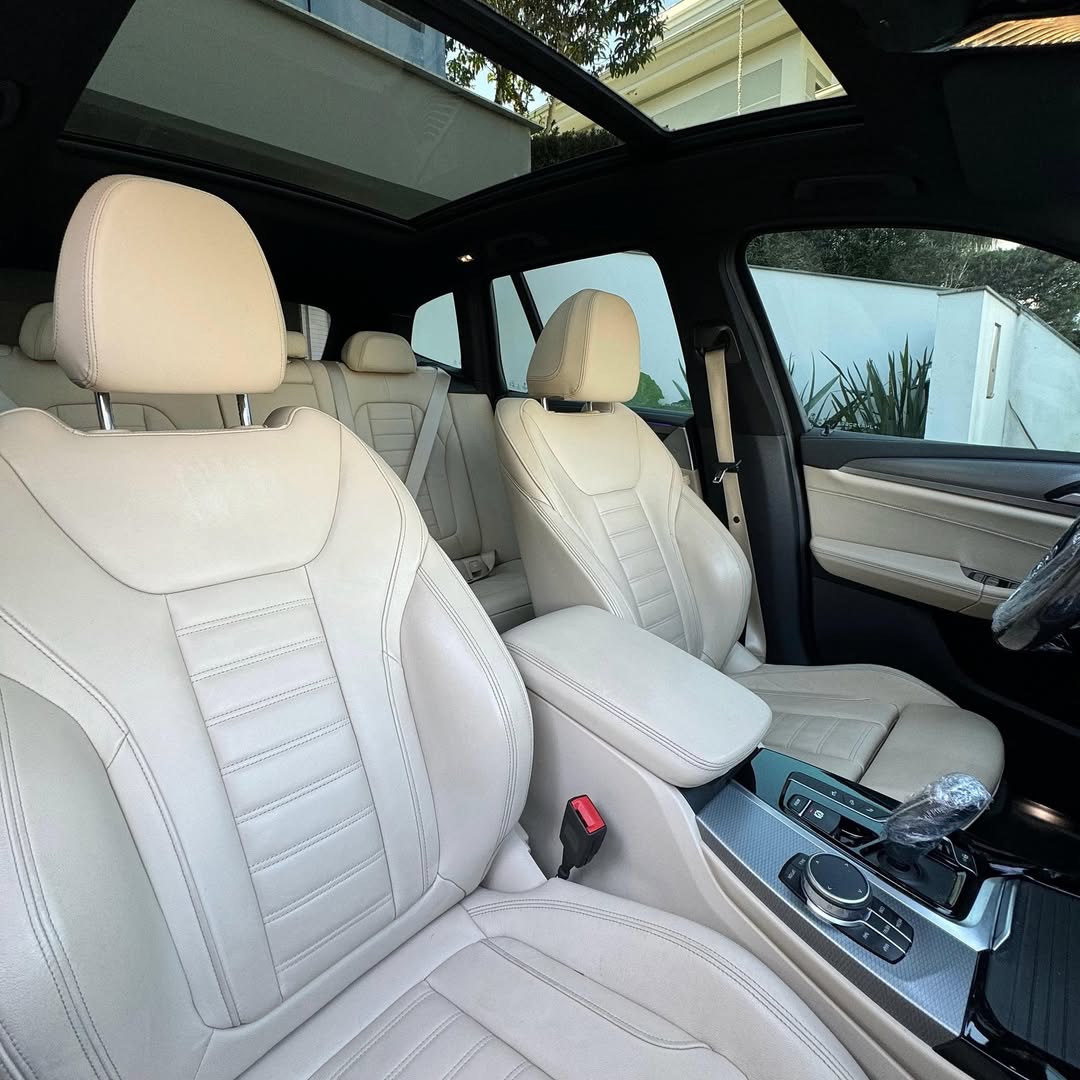 Imagem do Carro 9