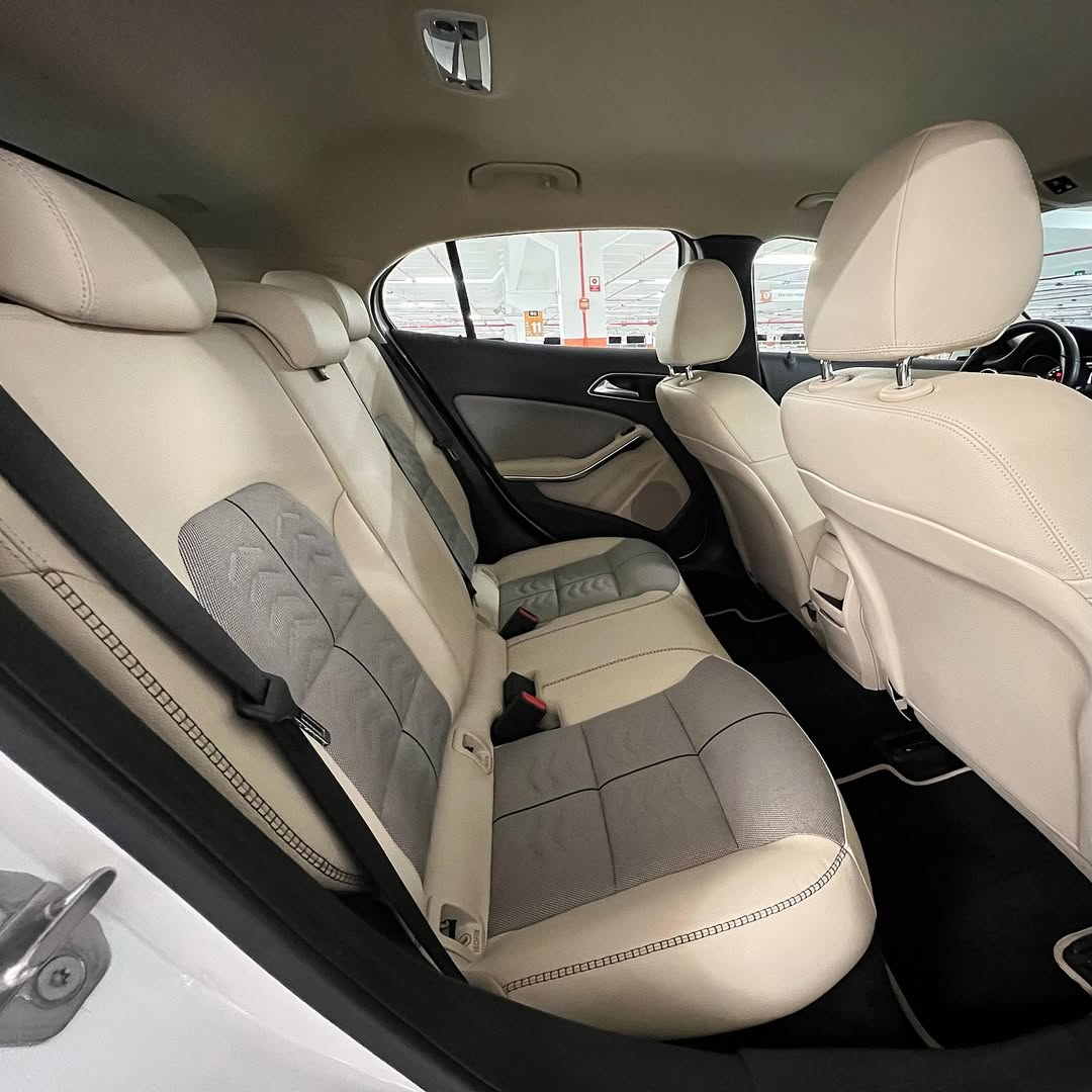 Imagem do Carro 10