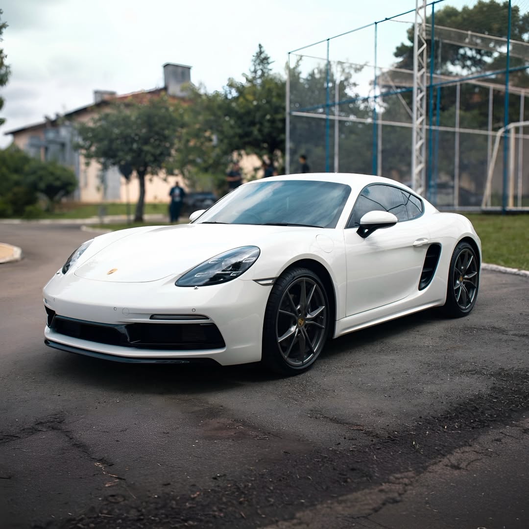 Porsche 718 Cayman 2024 à venda em Brasília, District Federal, Brazil - Foto 2