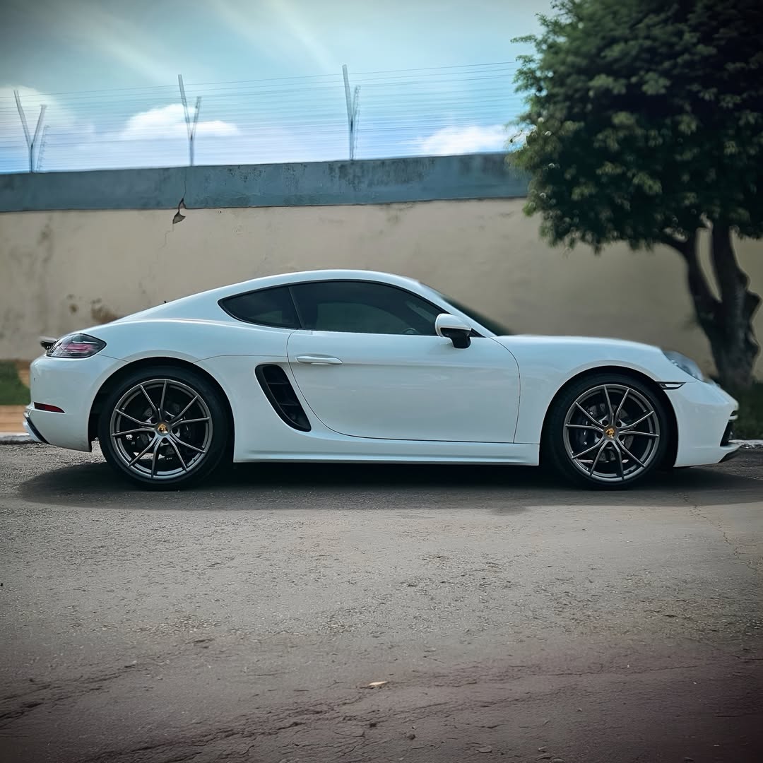 Porsche 718 Cayman 2024 à venda em Brasília, District Federal, Brazil - Foto 6