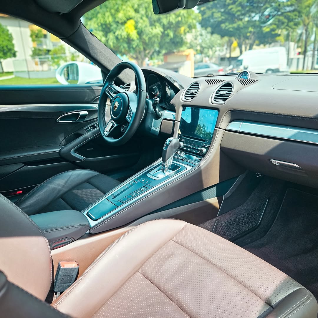 Porsche 718 Cayman 2024 à venda em Brasília, District Federal, Brazil - Foto 9