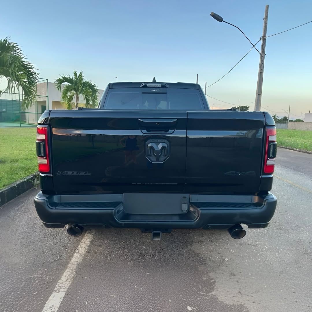 Ram 1500 Rebel 5.7 V8 Hemi 21/21 à venda em Minas Gerais - Foto 4