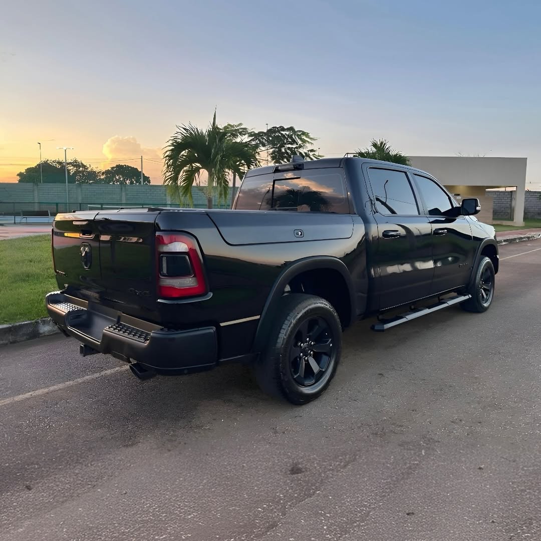 Ram 1500 Rebel 5.7 V8 Hemi 21/21 à venda em Minas Gerais - Foto 5