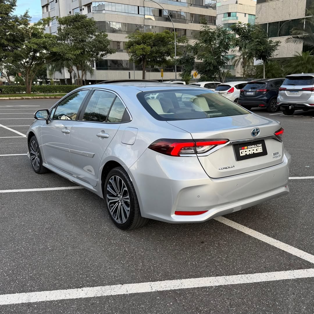 Toyota Corolla Altis Premium Hybrid 2021 à venda em Brasília, District Federal, Brazil - Foto 3