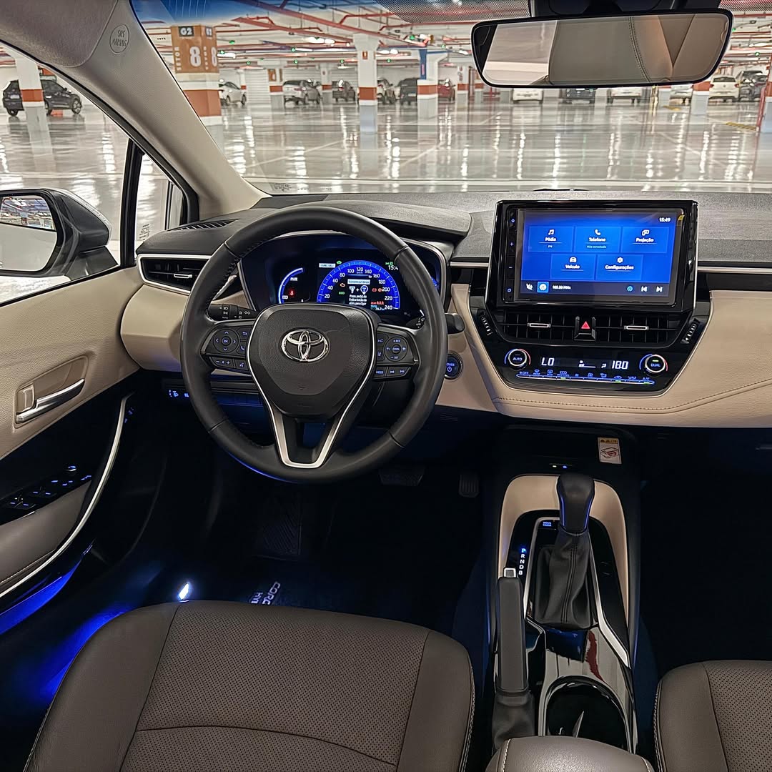 Toyota Corolla Altis Premium Hybrid 2022 46.000km à venda em Brasília, District Federal, Brazil - Foto 8