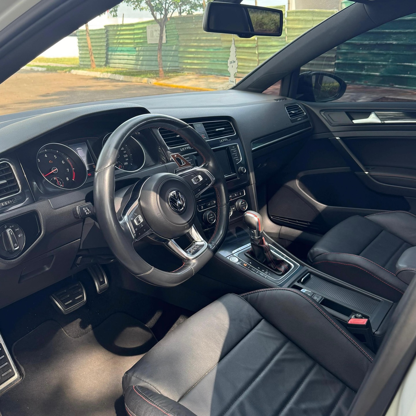 Imagem do Carro 8