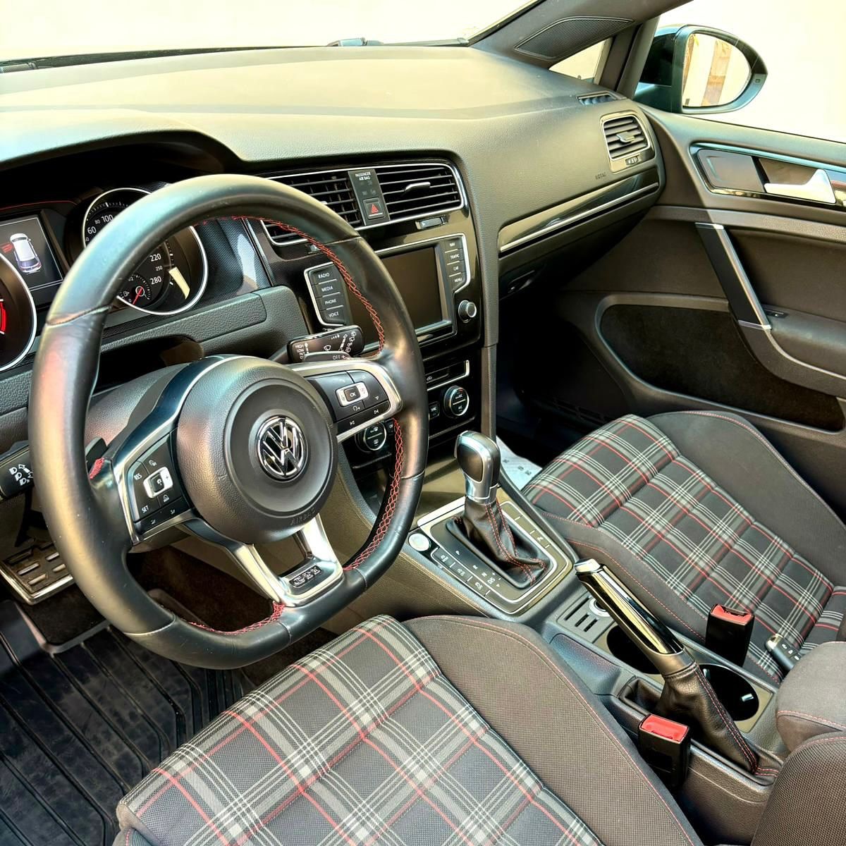 Imagem do Carro 8