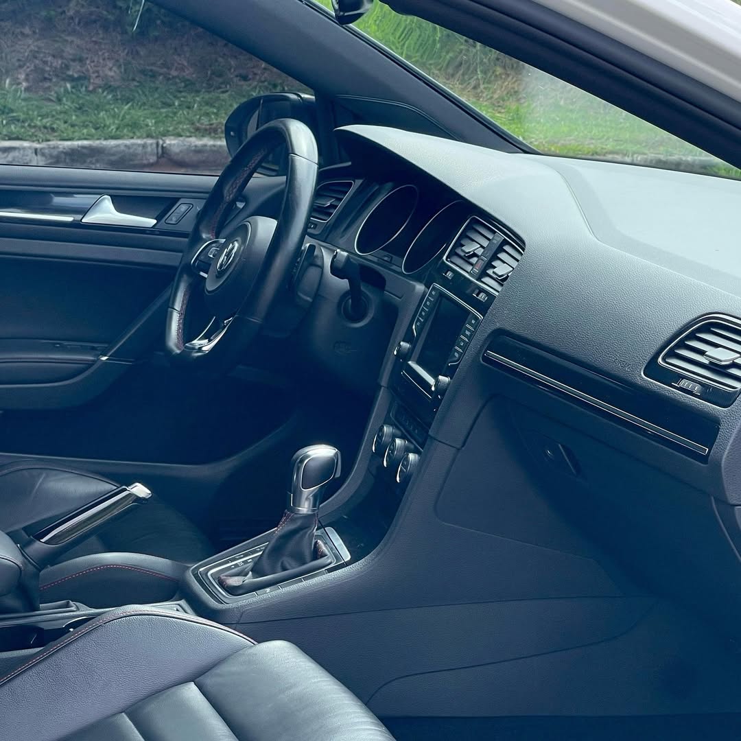 Imagem do Carro 8