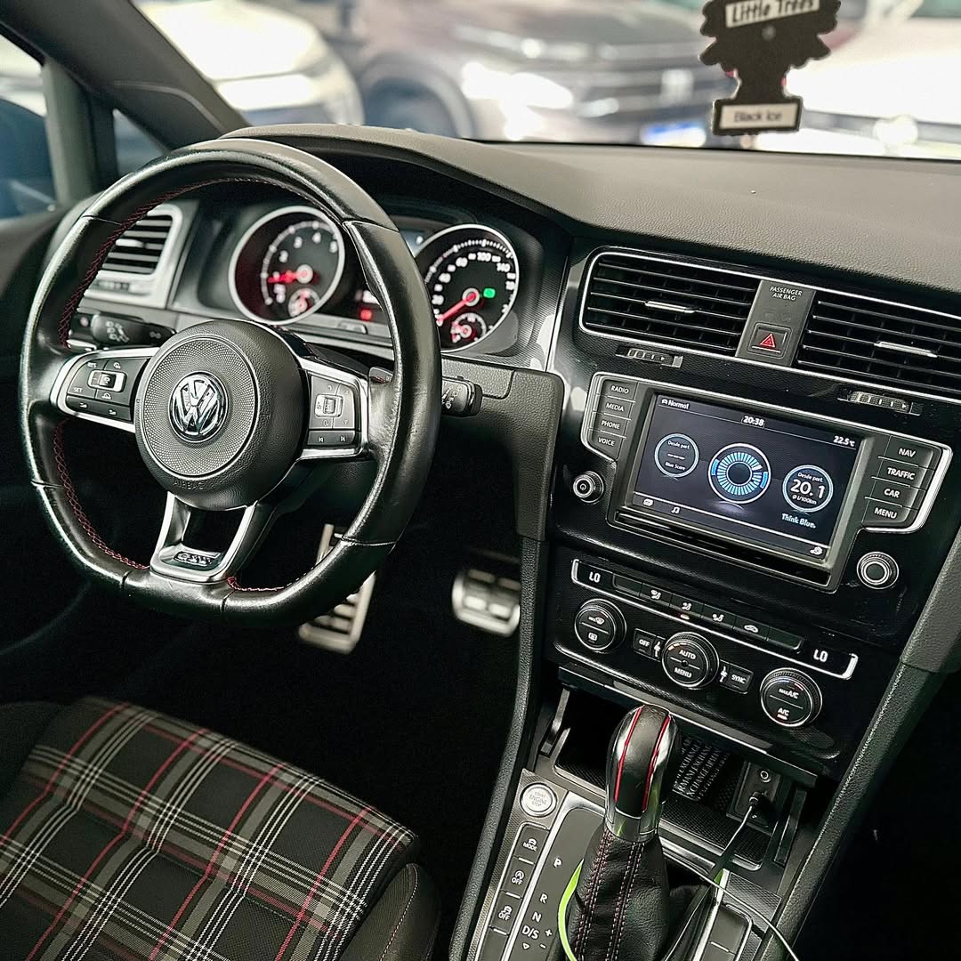 Imagem do Carro 8