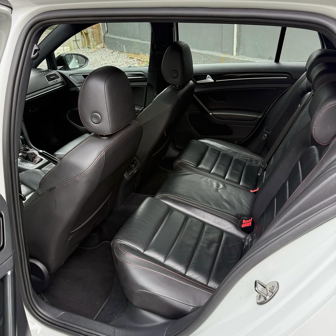 Imagem do Carro 10