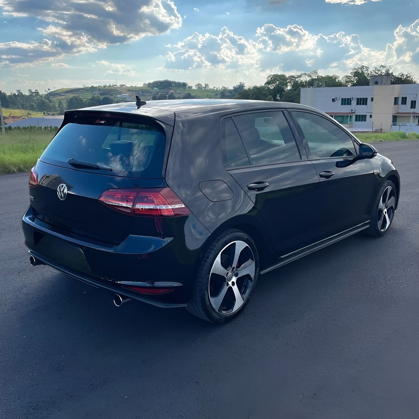 Imagem do Carro 5