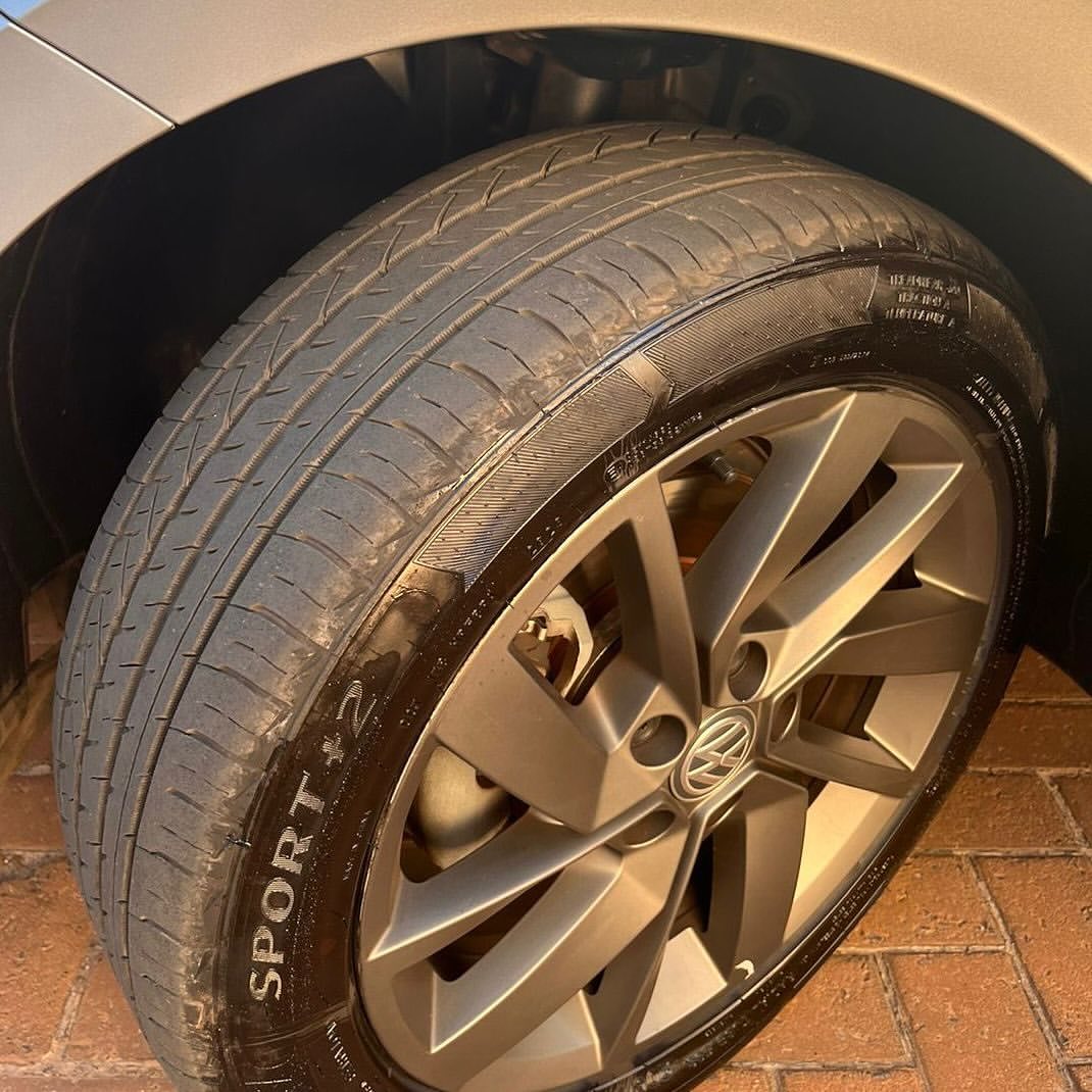 Imagem do Carro 10