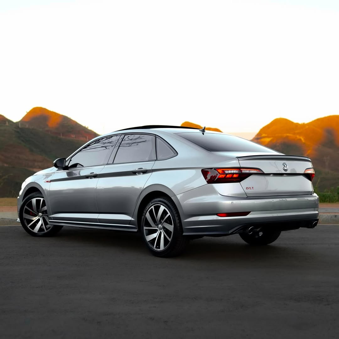 Vw Jetta GLI 350 TSI 2020 72.000km à venda em Minas Gerais - Foto 3