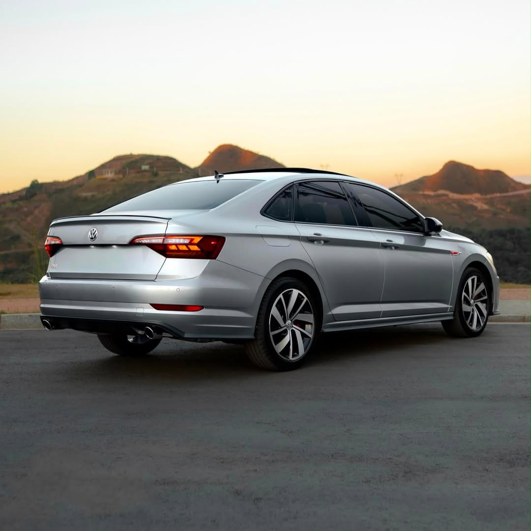 Vw Jetta GLI 350 TSI 2020 72.000km à venda em Minas Gerais - Foto 4