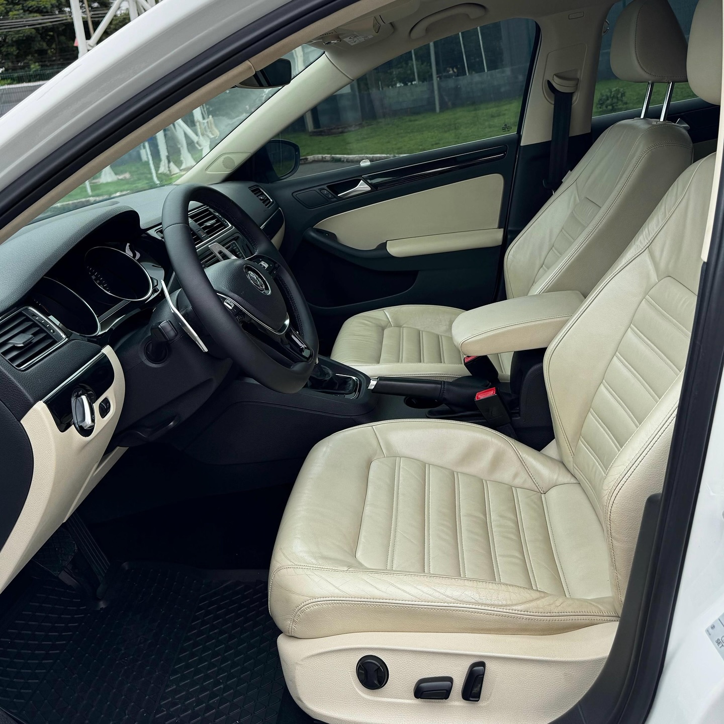 Imagem do Carro 8