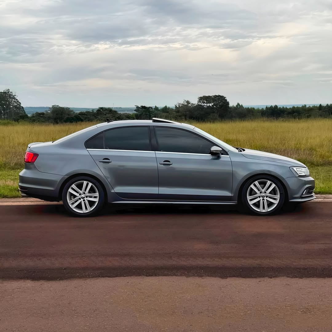 Vw Jetta Highline 2.0 TSI 211cv 2018 56.000km à venda em São Paulo, Brazil - Foto 3