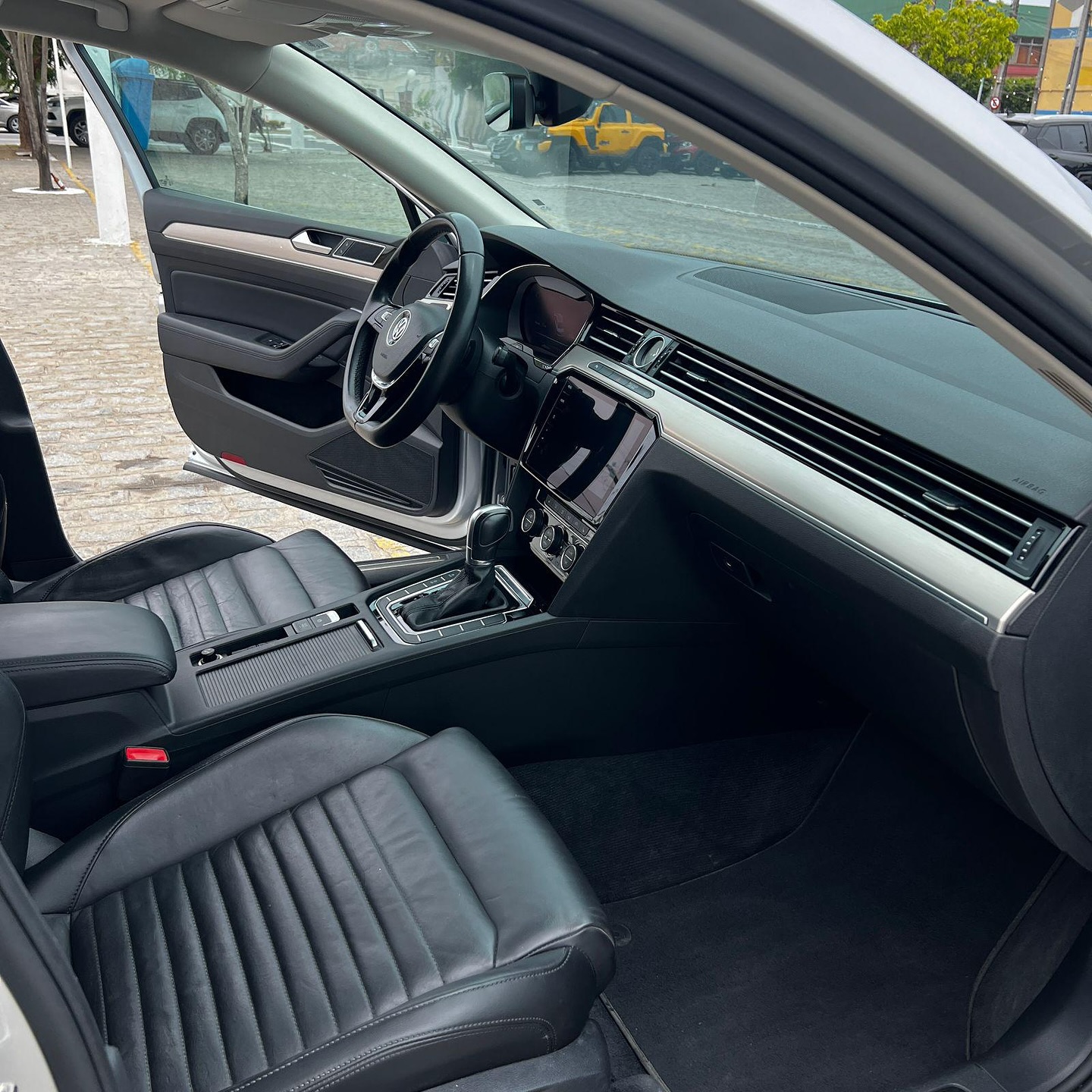Imagem do Carro 8