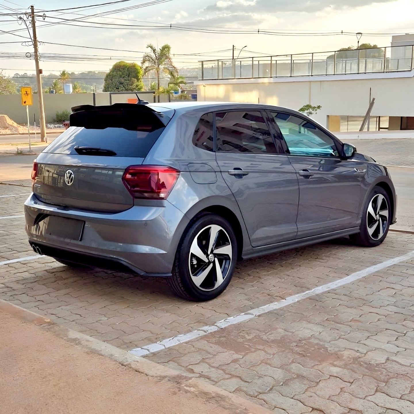 Imagem do Carro 5